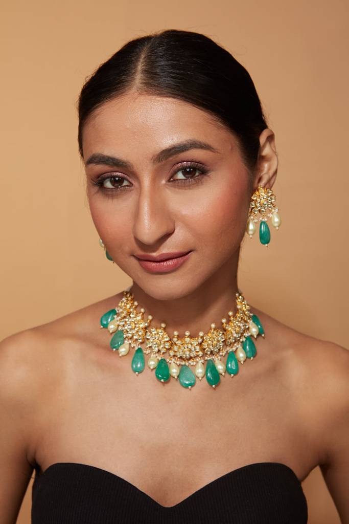 Gold Plated Kundan Studded With Green Beads Drop Choker Necklace & Dangle Earrings Set : VN025