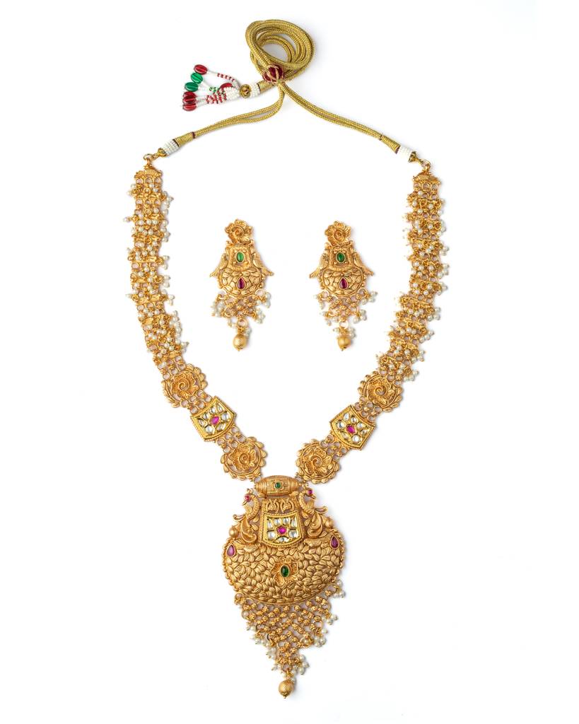 Vivinia By Vidhi Mehra Gold Plated Womens Kundan, Polki Necklace Set With Pair Of Earrings-Vn034 : VN034