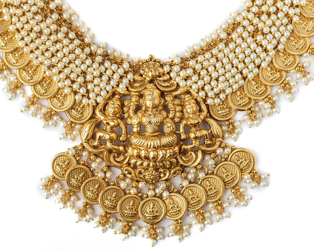 Vivinia By Vidhi Mehra Gold Plated Womens Kundan, Polki Necklace Set With Pair Of Earrings-Vn036 : VN036
