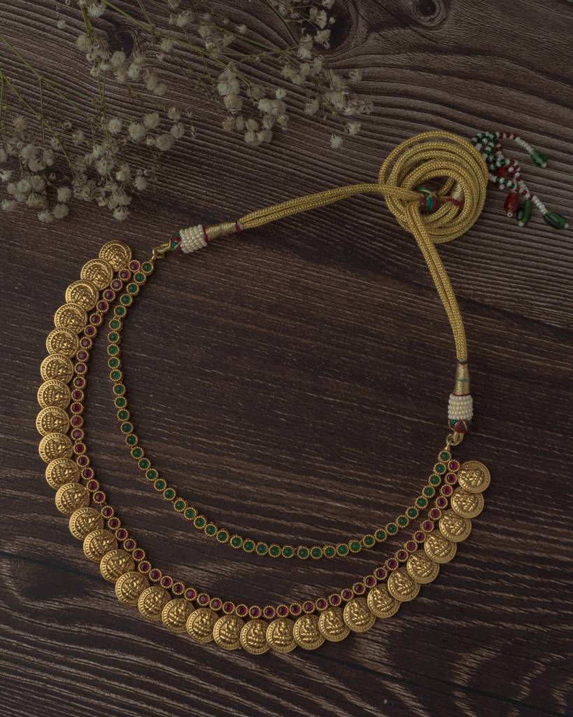 Vivinia By Vidhi Mehra Gold Plated Multicolored Womens Short Necklace Set-Vn070 : VN070