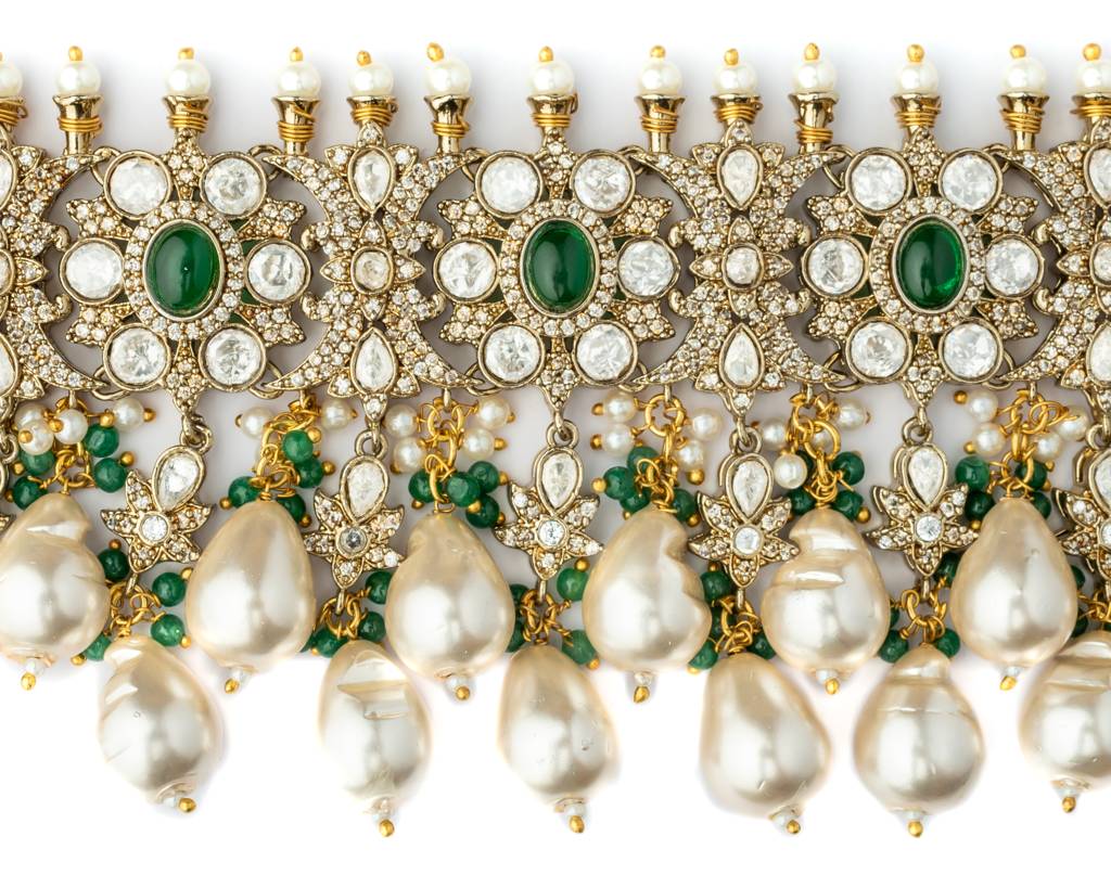 Vivinia By Vidhi Mehra Gold Plated Green Womens Kundan, Polki Necklace Set With Pair Of Earrings-Vn1000 : VN1000