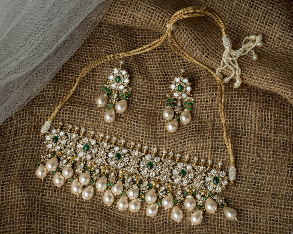 Vivinia By Vidhi Mehra Gold Plated Green Womens Kundan, Polki Necklace Set With Pair Of Earrings-Vn1000 : VN1000
