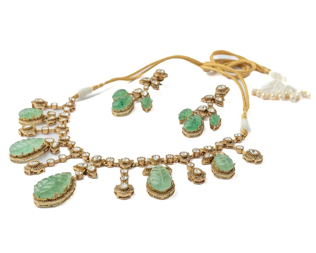Vivinia By Vidhi Mehra Gold Plated Green Womens Synthetic Stone Necklace Set With Pair Of Earrings-Vn1001 : VN1001