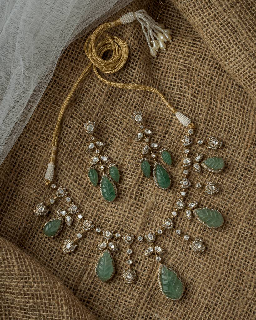 Vivinia By Vidhi Mehra Gold Plated Green Womens Synthetic Stone Necklace Set With Pair Of Earrings-Vn1001 : VN1001