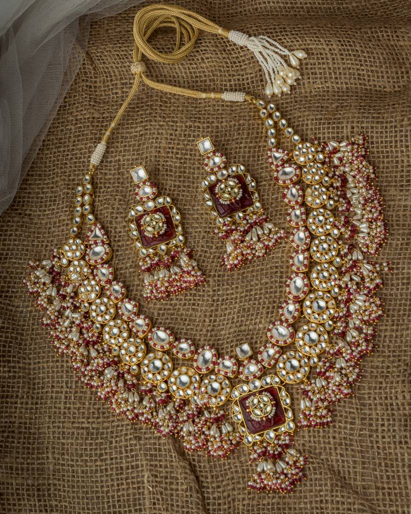 Vivinia By Vidhi Mehra Gold Plated Red Womens Kundan, Polki Necklace Set With Pair Of Earrings-Vn1003 : VN1003