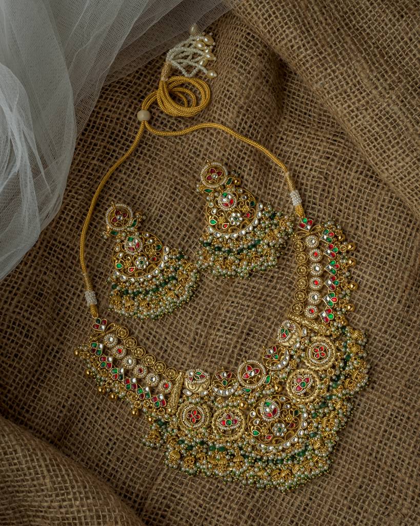 Vivinia By Vidhi Mehra Gold Plated Multicolored Womens Synthetic Stone Necklace Set With Pair Of Earrings-Vn1029 : VN1029