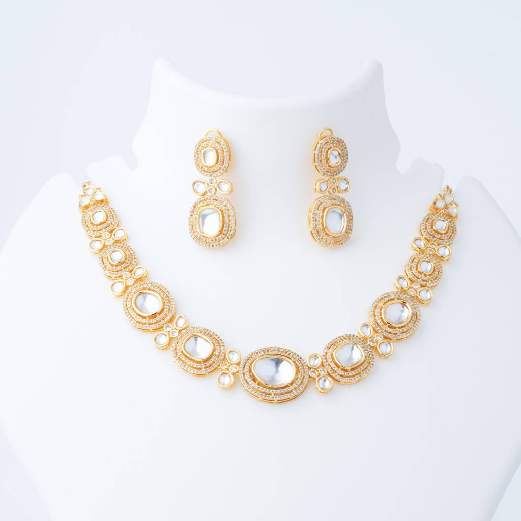White-Finished Zircon Necklace. : VN103