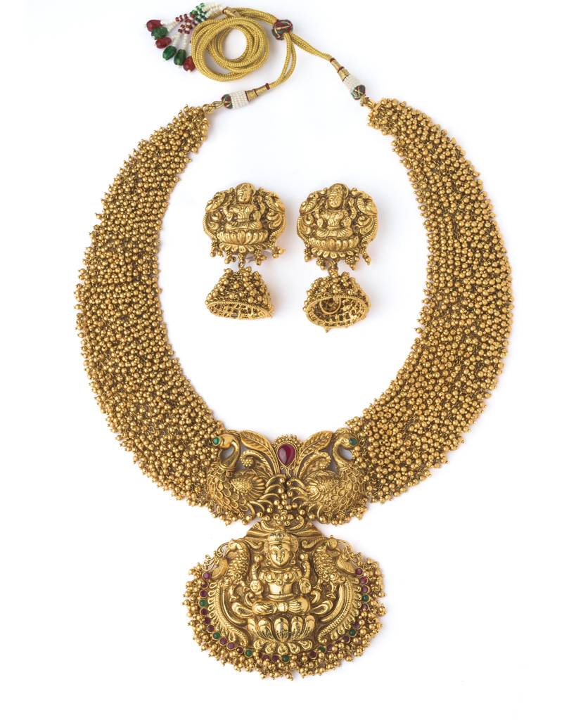 Vivinia By Vidhi Mehra Gold Plated Womens Short Necklace Set With Pair Of Earrings-Vn1052 : VN1052