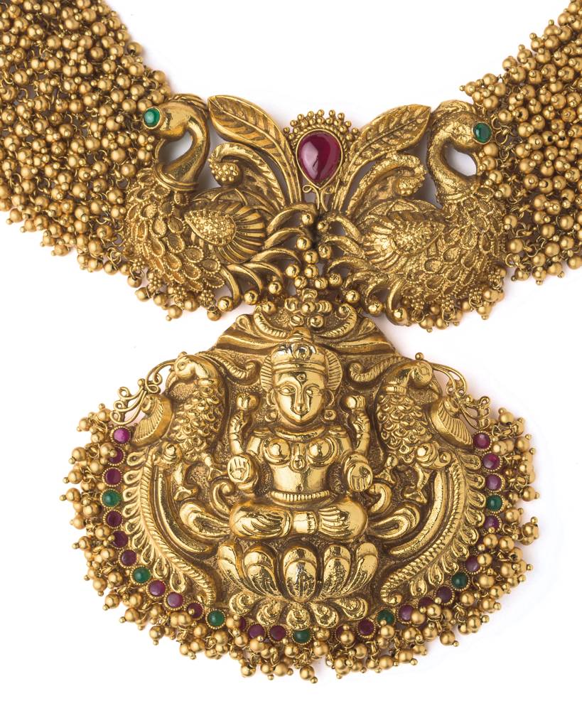 Vivinia By Vidhi Mehra Gold Plated Womens Short Necklace Set With Pair Of Earrings-Vn1052 : VN1052