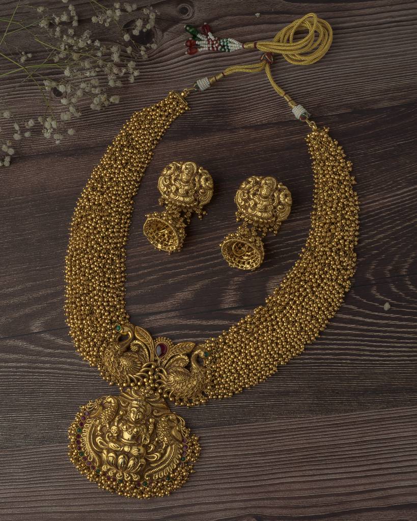 Vivinia By Vidhi Mehra Gold Plated Womens Short Necklace Set With Pair Of Earrings-Vn1052 : VN1052