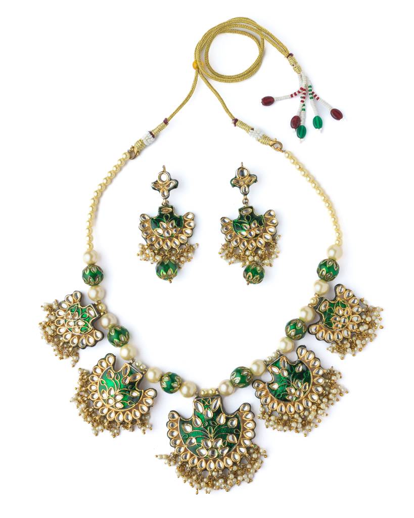 Vivinia By Vidhi Mehra Gold Plated Green Womens Short Necklace Set With Pair Of Earrings-Vn1054 : VN1054