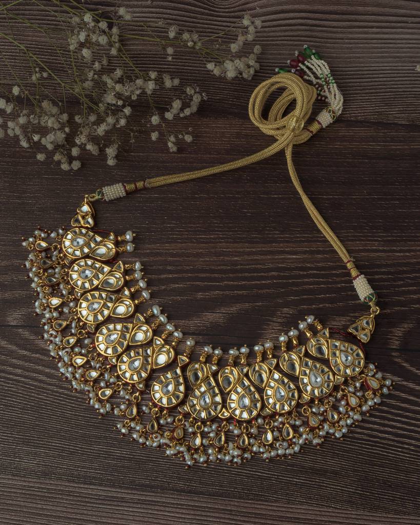 Vivinia By Vidhi Mehra Gold Plated Womens Choker Necklace Set-Vn181 : VN181