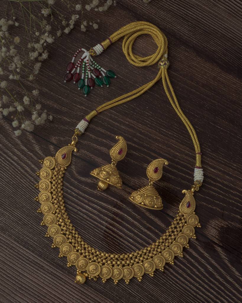 Vivinia By Vidhi Mehra Gold Plated Red Womens Choker Necklace Set With Pair Of Earrings-Vn300 : VN300