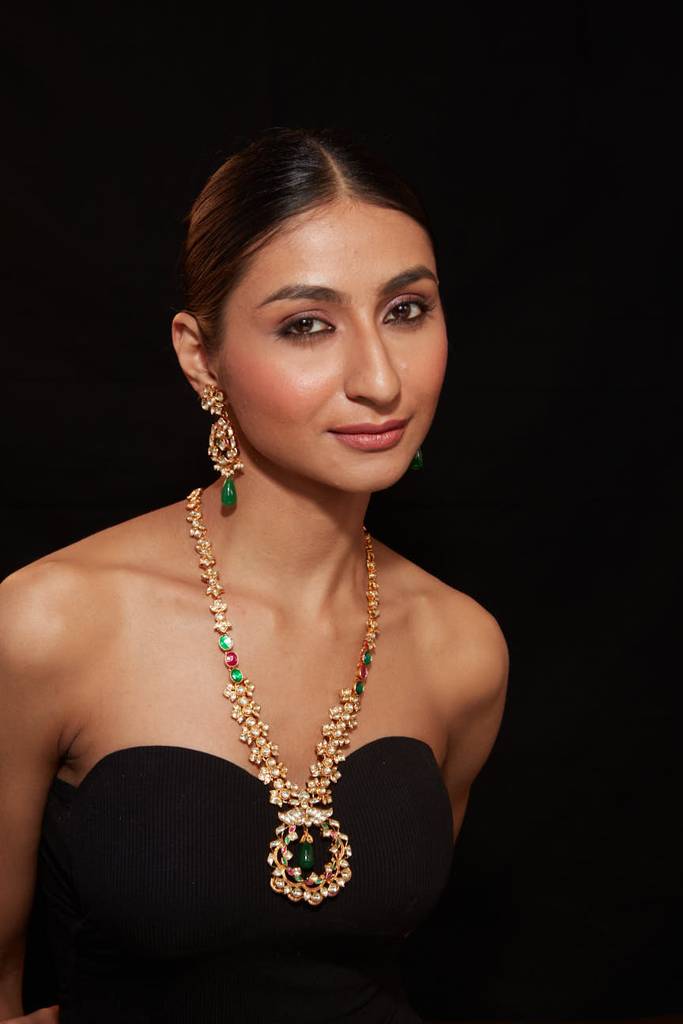 Gold Plated Kundan With Enamelled Stone Long Necklace & Earrings Set : VN318