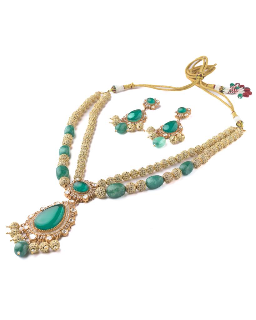Vivinia By Vidhi Mehra Gold Plated Green Womens Short Necklace Set With Pair Of Earrings-Vn457 : VN457