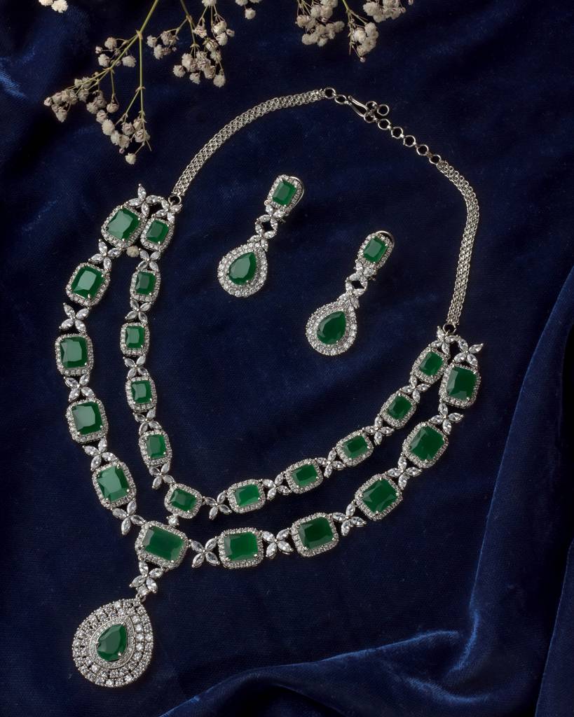 Vivinia By Vidhi Mehra Silver Plated Green Womens Short Necklace Set With Pair Of Earrings-Vn584 : VN584