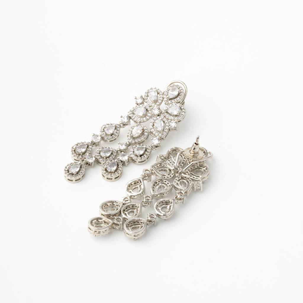Silver Finished Zircon Necklace Set. : VN599