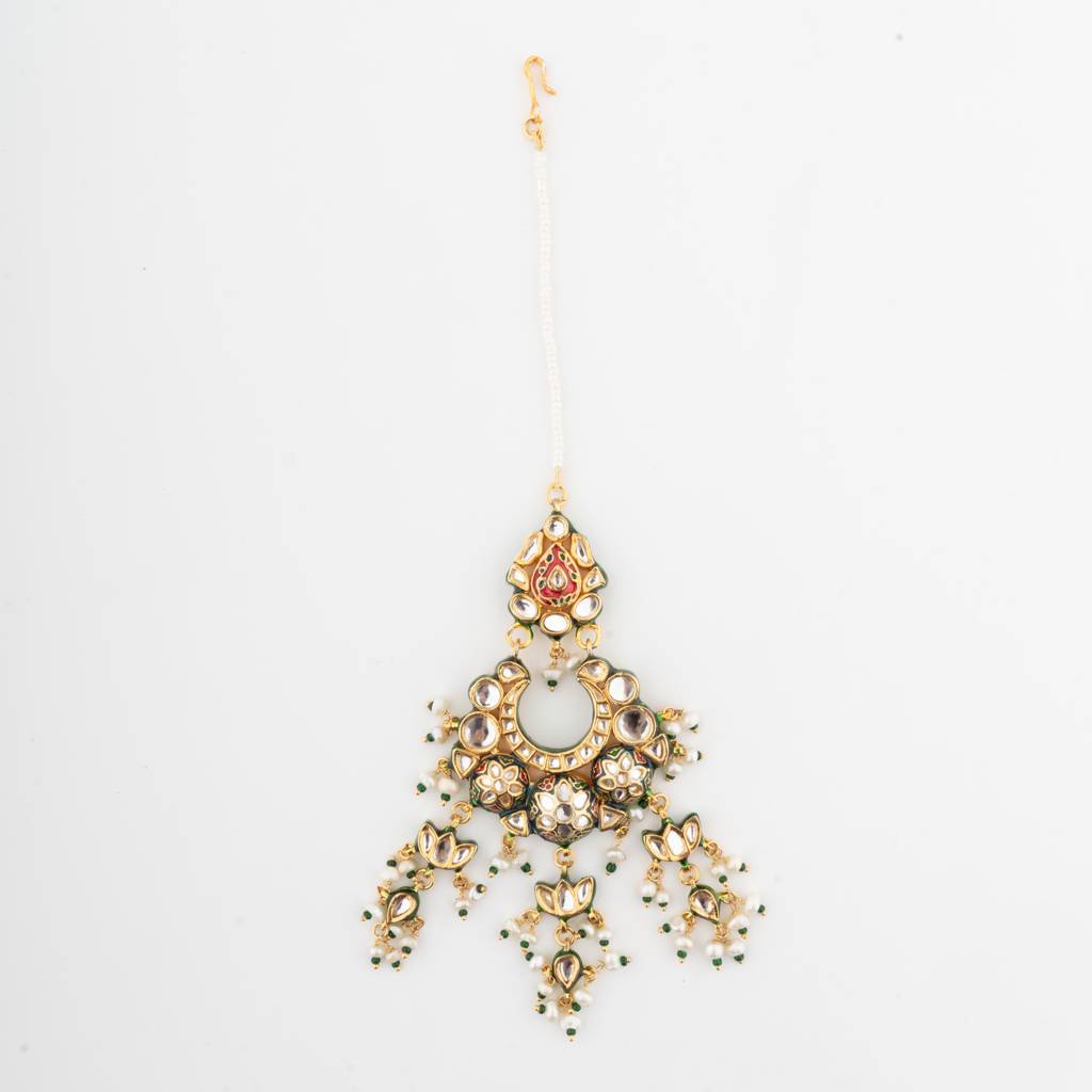 Meenakari Kundan Enamelled Choker Necklace Set With Maangtika. : VN600