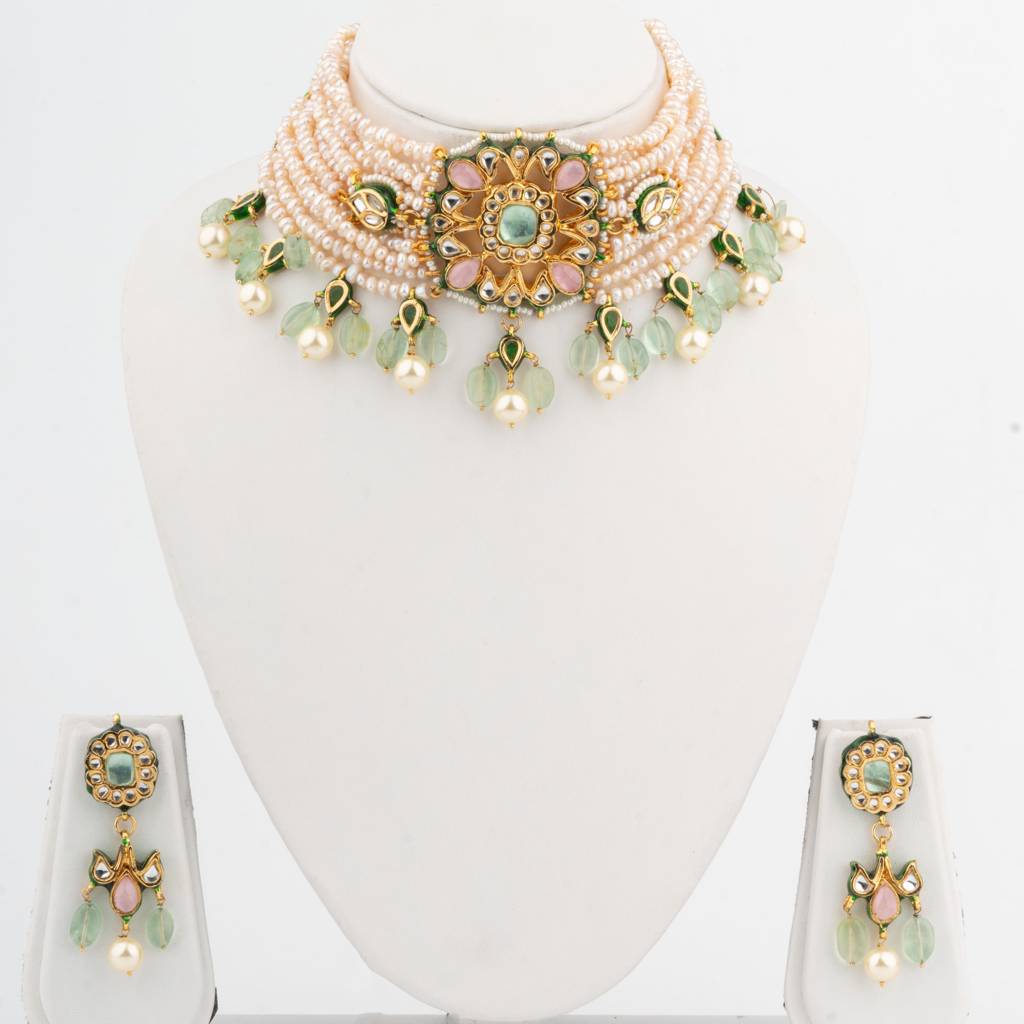 Meenakari Kundan Enamelled Choker Necklace Set With Maangtika : VN712