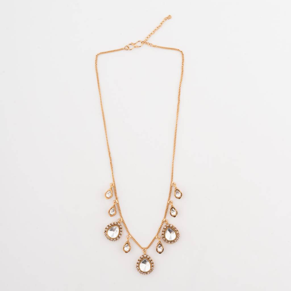 White Finished Zircon Necklace Set. : VN349