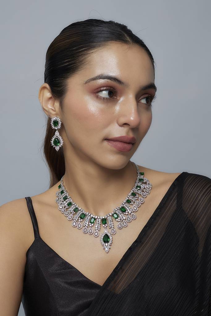 Vivinia By Vidhi Mehra Zia Silver Plated Green Womens Zircon Short Necklace Set With Pair Of Earrings -Vn770 : VN770