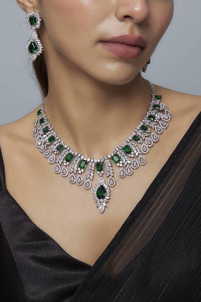 Vivinia By Vidhi Mehra Zia Silver Plated Green Womens Zircon Short Necklace Set With Pair Of Earrings -Vn770 : VN770