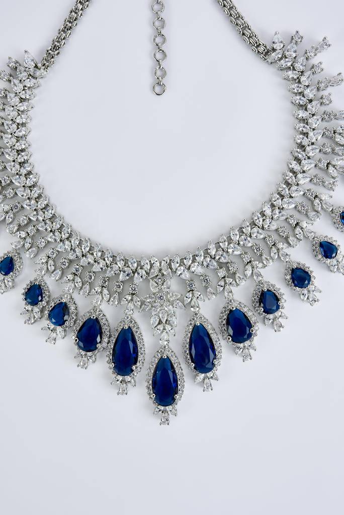 Vivinia By Vidhi Mehra Zia Silver Plated Blue Womens Zircon Short Necklace Set With Pair Of Dangler Earrings & Maangti : VN790