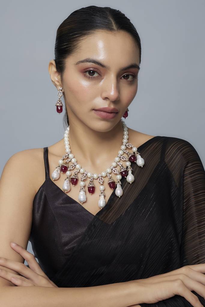 Vivinia By Vidhi Mehra Florence Silver Plated Red Womens Pearl Short Necklace Set With Pair Of Earrings -Vn813 : VN813