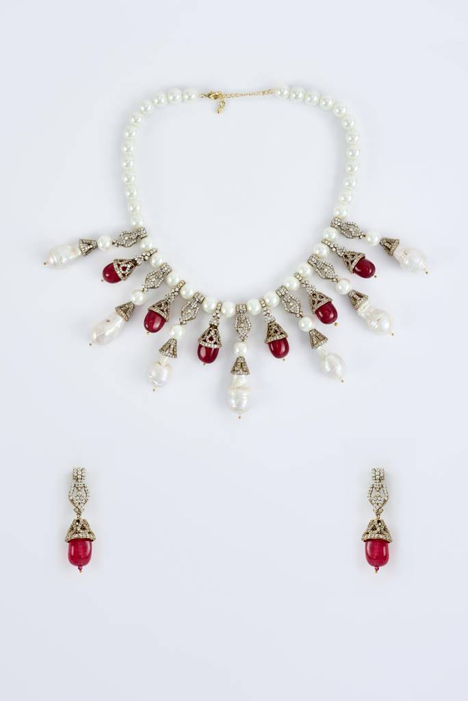 Vivinia By Vidhi Mehra Florence Silver Plated Red Womens Pearl Short Necklace Set With Pair Of Earrings -Vn813 : VN813