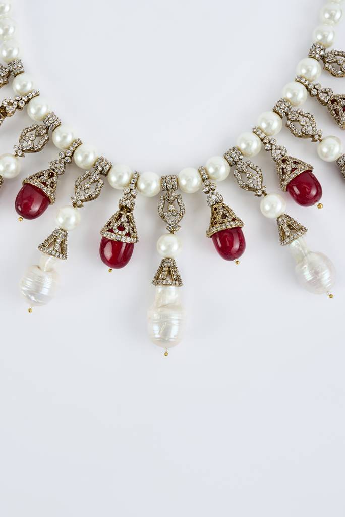 Vivinia By Vidhi Mehra Florence Silver Plated Red Womens Pearl Short Necklace Set With Pair Of Earrings -Vn813 : VN813