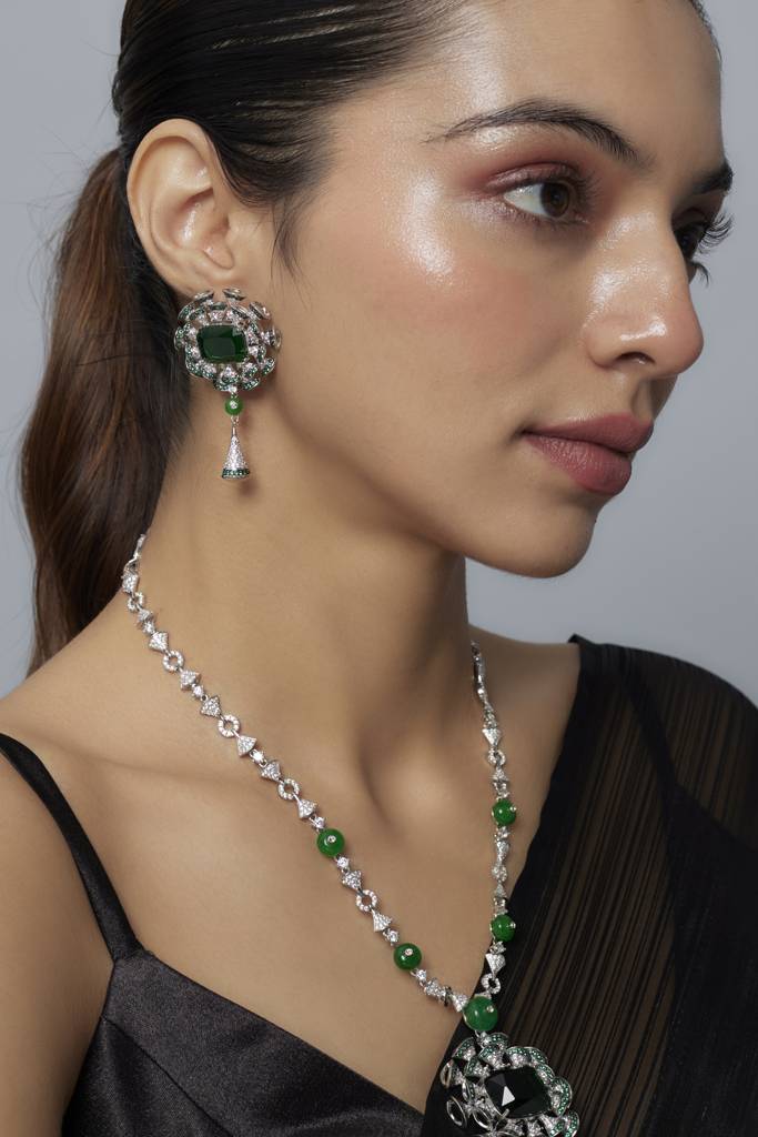 Vivinia By Vidhi Mehra Zia Silver Plated Green Womens Zircon Long Necklace Set With Pair Of Earrings -Vn814 : VN814