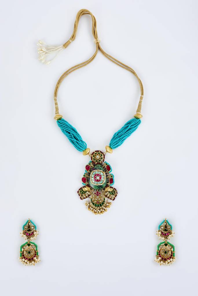 Vivinia By Vidhi Mehra Morpankh Multi Womens Beaded Short Necklace Set With Pair Of Earrings -Vn837 : VN837