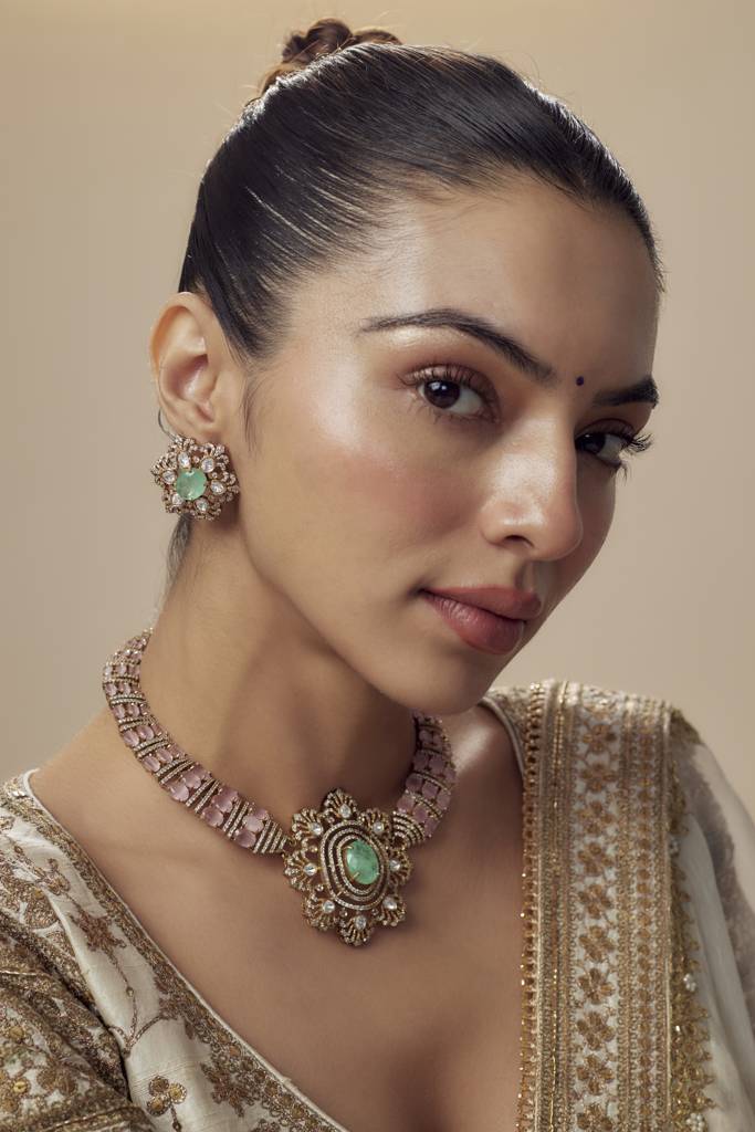 Vivinia By Vidhi Mehra Florence Gold Plated Green Womens Kundan, Polki Short Necklace Set With Pair Of Earrings -Vn859 : VN859
