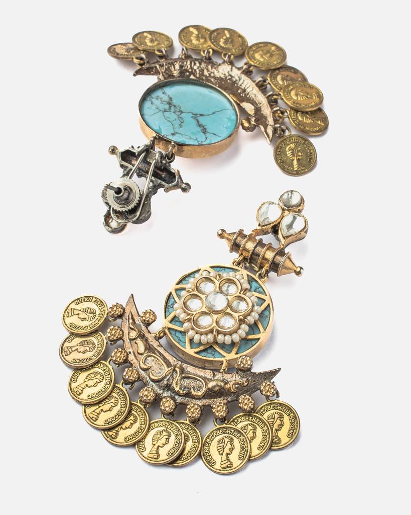 Vivinia By Vidhi Mehra Saadgi Gold Plated Womens Temple Choker Necklace Set With Pair Of Earrings -Vn882 : VN882