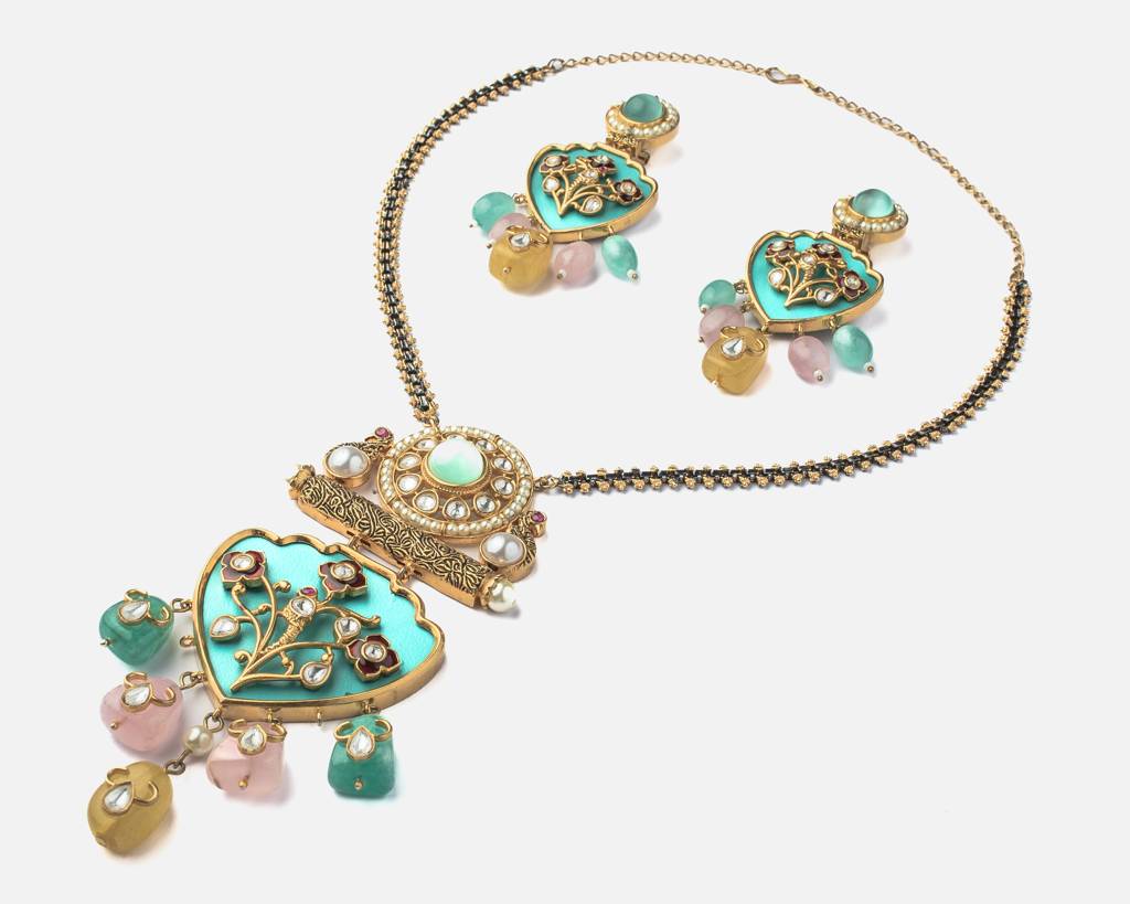 Vivinia By Vidhi Mehra Saadgi Gold Plated Green Kundan, Polki Womens Long Necklace Set With Pair Of Earrings -Vn885 : VN885