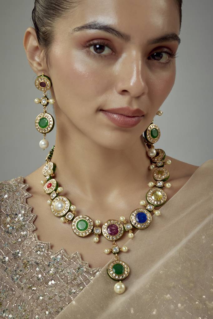 Vivinia By Vidhi Mehra Saadgi Gold Plated Multi Kundan, Polki Womens Short Necklace Set With Pair Of Earrings -Vn895 : VN895