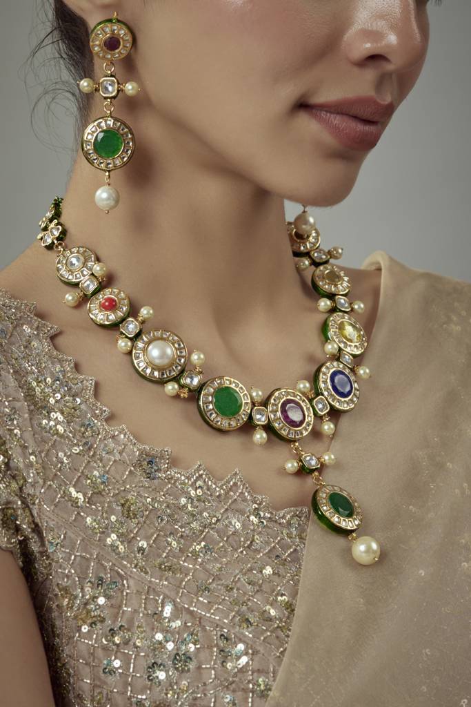 Vivinia By Vidhi Mehra Saadgi Gold Plated Multi Kundan, Polki Womens Short Necklace Set With Pair Of Earrings -Vn895 : VN895