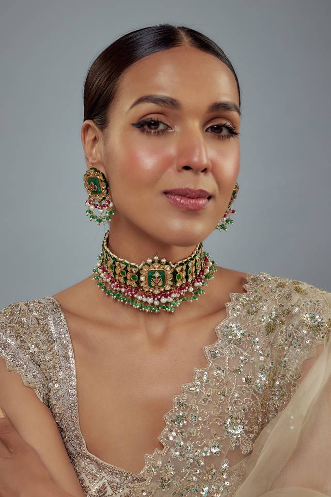 Vivinia By Vidhi Mehra Saadgi Gold Plated Green Kundan, Polki Womens Choker Necklace Set With Pair Of Earrings (Freesi : VN902