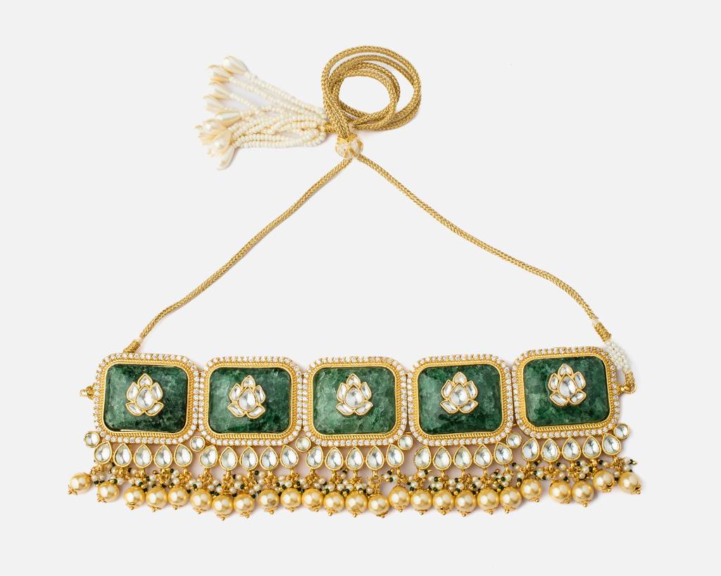 Vivinia By Vidhi Mehra Saadgi Gold Plated Greenwomens Temple Choker Necklace Set With 2 Pair Of Earrings -Vn920 : VN920