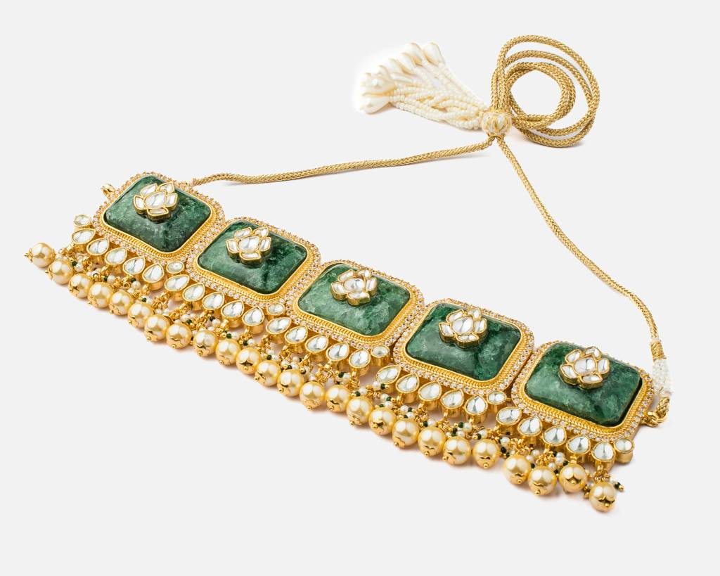 Vivinia By Vidhi Mehra Saadgi Gold Plated Greenwomens Temple Choker Necklace Set With 2 Pair Of Earrings -Vn920 : VN920