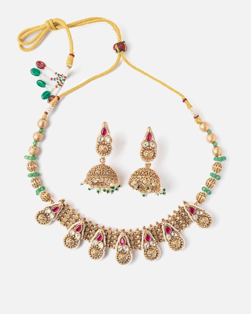 Vivinia By Vidhi Mehra Ismaarh 2.0 Gold/Pink Choker Necklace Set With Pair Of Earrings-Vn946 : VN946
