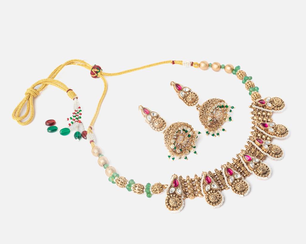 Vivinia By Vidhi Mehra Ismaarh 2.0 Gold/Pink Choker Necklace Set With Pair Of Earrings-Vn946 : VN946