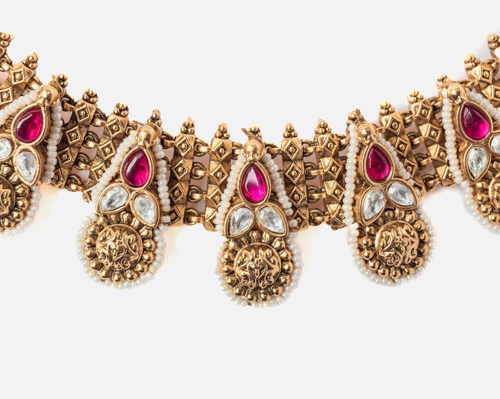 Vivinia By Vidhi Mehra Ismaarh 2.0 Gold/Pink Choker Necklace Set With Pair Of Earrings-Vn946 : VN946