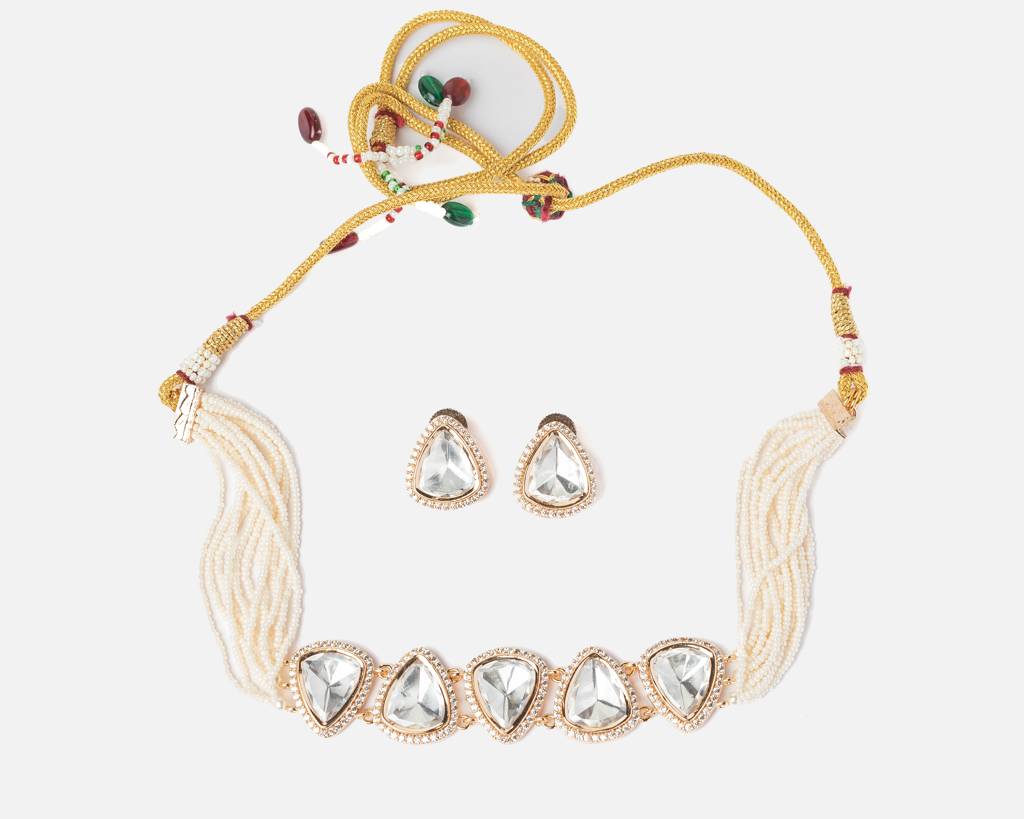 Vivinia By Vidhi Mehra Ismaarh 2.0 Gold/White Choker Necklace Set With Pair Of Earrings : VN952
