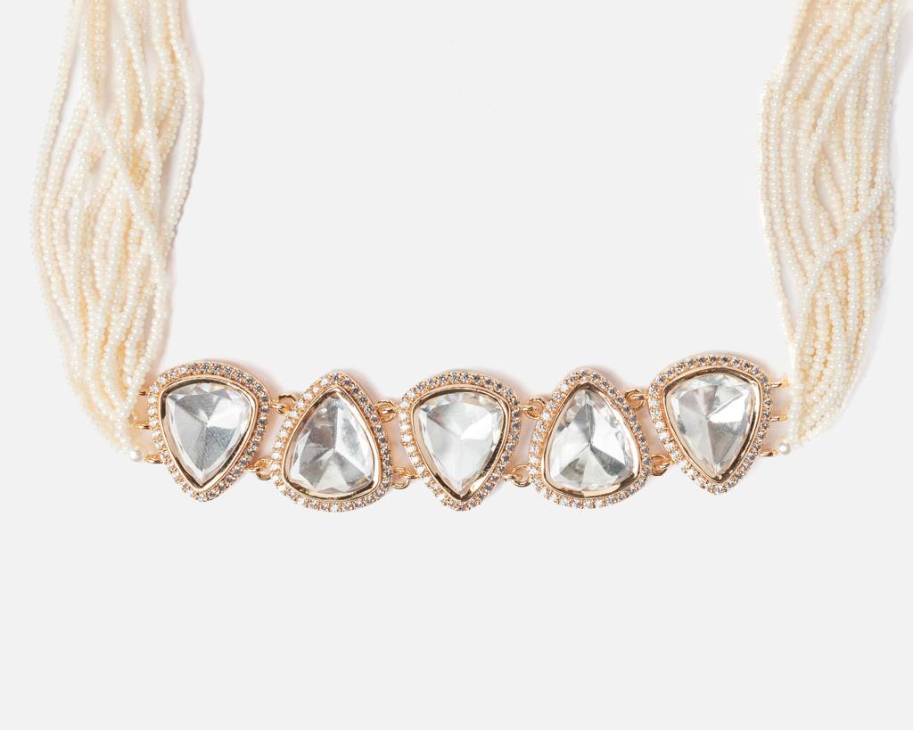 Vivinia By Vidhi Mehra Ismaarh 2.0 Gold/White Choker Necklace Set With Pair Of Earrings : VN952