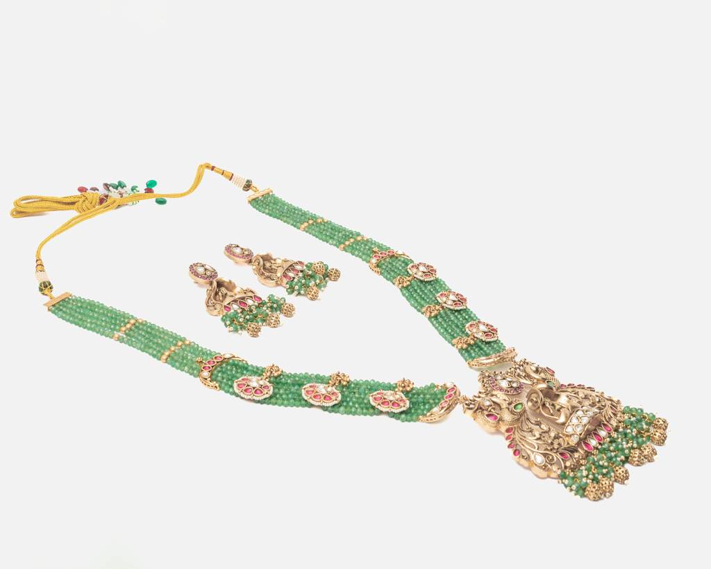 Vivinia By Vidhi Mehra Ismaarh 2.0 Gold/Green Long Necklace Set With Pair Of Earrings-Vn954 : VN954