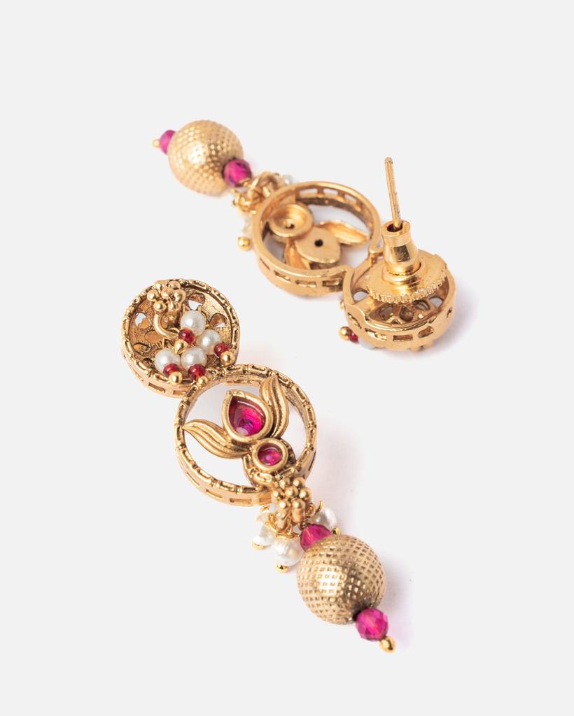 Vivinia By Vidhi Mehra Ismaarh 2.0 Gold/White/Pink Plated Choker Necklace Set With Pair Of Earrings : VN971