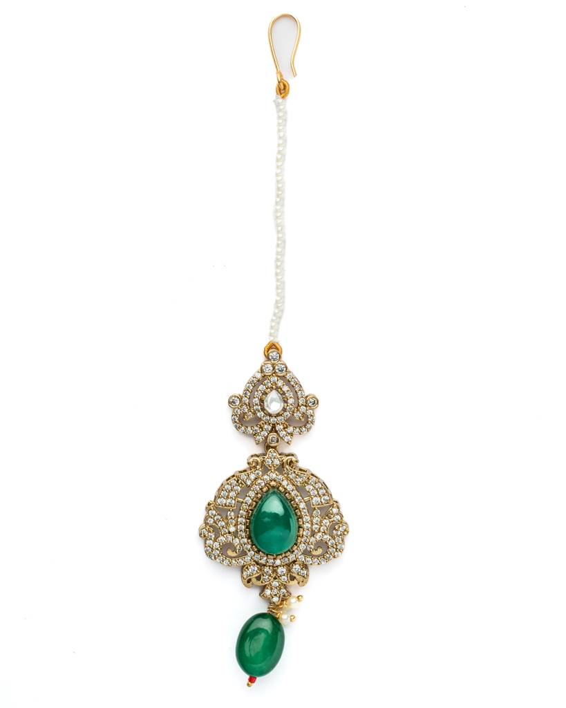 Vivinia By Vidhi Mehra Gold Plated Green Womens Kundan, Polki Necklace Set With Pair Of Earrings & Maangtikka-Vn992 : VN992