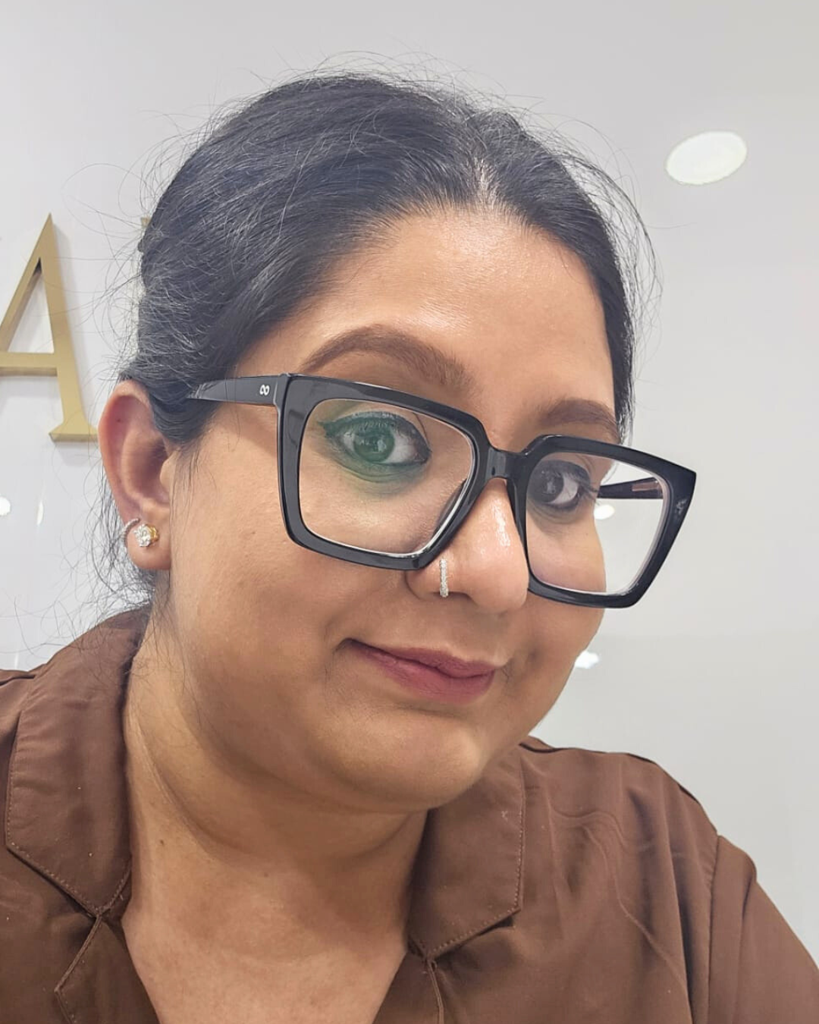 Lorien Three Row Pave Huggies Piercing Nose Pin : VR062