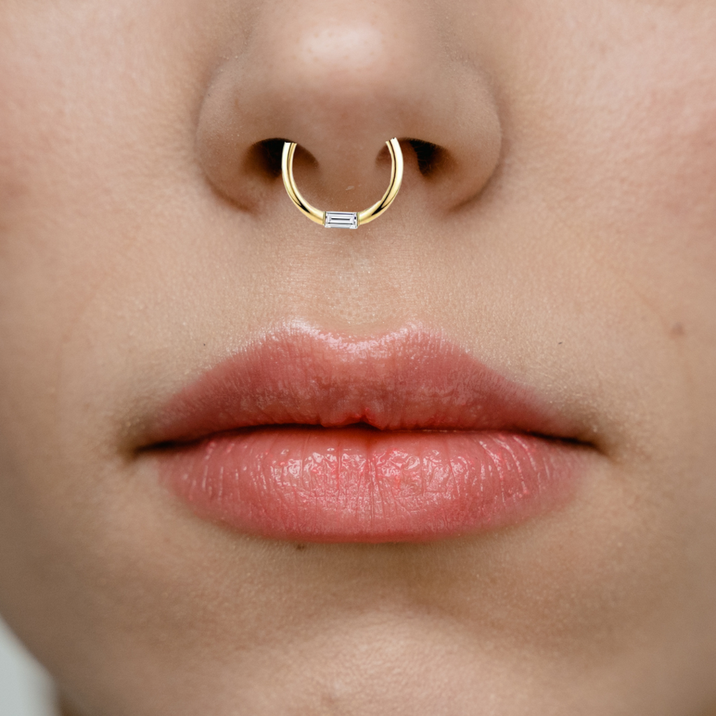 Baguette Septum Piercing Ring Lab Diamond : VR141